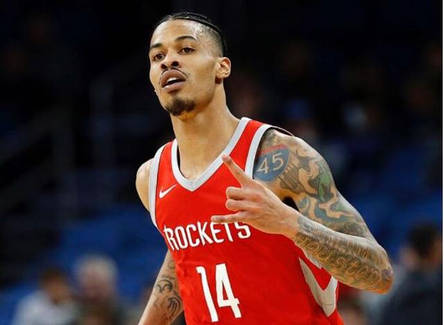 届管理层的 届管理层的